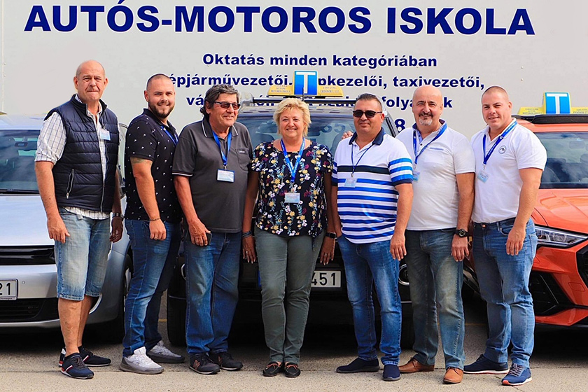 Az OLH-Laduver Hilda Auts-Motoros Iskola csapata