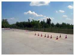 Rutinplya. OLH Laduver Hilda Auts-Motoros Iskola, Gyl